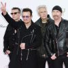 Le groupe U2 : Bono, Larry Mullen, The Edge et Adam Clayton - Cérémonie des Bambi Awards à Berlin le 13 novembre 2014.
