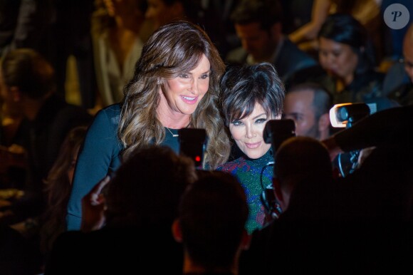 Caitlyn Jenner et son ex-femme Kris Jenner au défilé Victoria's Secret à New York, le 10 novembre 2015.