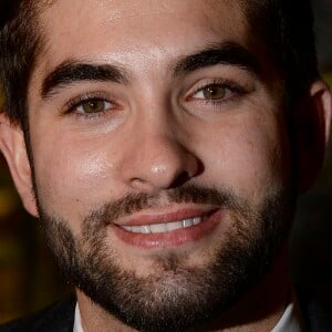 Kendji Girac participe à l'inauguration du village de Noël des Champs-Élysées à Paris le 13 novembre 2015.