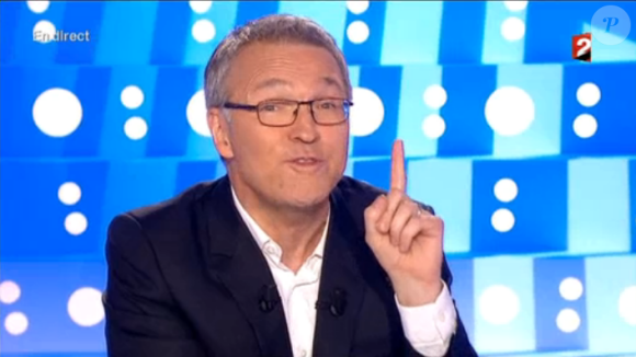 Laurent Ruquier présente On est solidaire (émission spéciale d'On n'est pas couché), le samedi 14 novembre 2015.