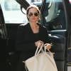 Exclusif - Angelina Jolie à l'aéroport de Los Angeles pour prendre un vol, le 6 novembre 2015.