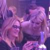 Exclusif - Emma Roberts complice avec sa tante Julia Roberts lors de la soirée "amfAR Inspiration Gala", le 30 octobre 2015.