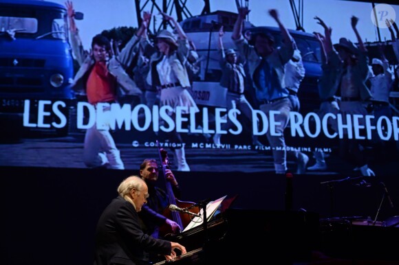 Hommage à Michel Legrand lors du Festival du Cinéma et Musique de Film de La Baule le 14 novembre 2015.