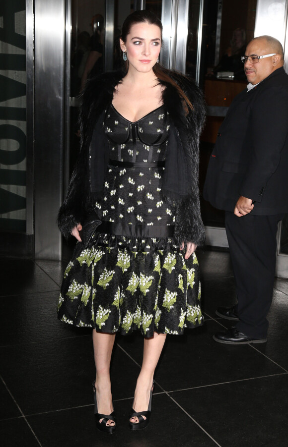 Bee Shaffer arrive au MoMA pour assister au dîner caritatif du département cinéma du musée, en l'honneur de Cate Blanchett. New York, le 17 novembre 2015.
