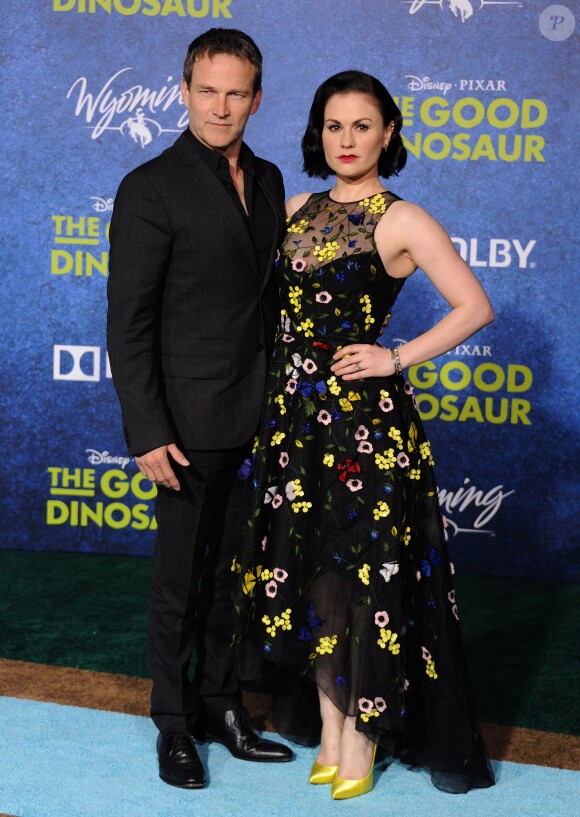 Anna Paquin et son époux Stephen Moyer à la première du film Le voyage d'Arlo à Los Angeles, le 17 novembre 2015.