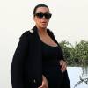 Kim Kardashian enceinte fait du shopping à Beverly Hills, le 18 novembre 2015 Pregnant reality star Kim Kardashian is spotted out shopping in Beverly Hills, California on November 18, 201518/11/2015 - Beverly Hills