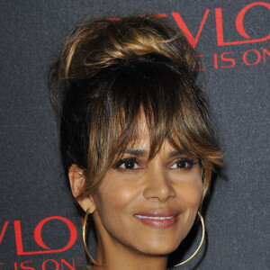 Halle Berry à la soirée The Revlon LOVE IS ON Million Dollar Challenge, à New York, le 18 novembre 2015.