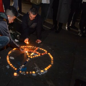 Hommage aux victimes des attentats de Paris une semaine après place de la République - Paris le 20 Novembre 2015 - © Lionel Urman / Bestimage Paris