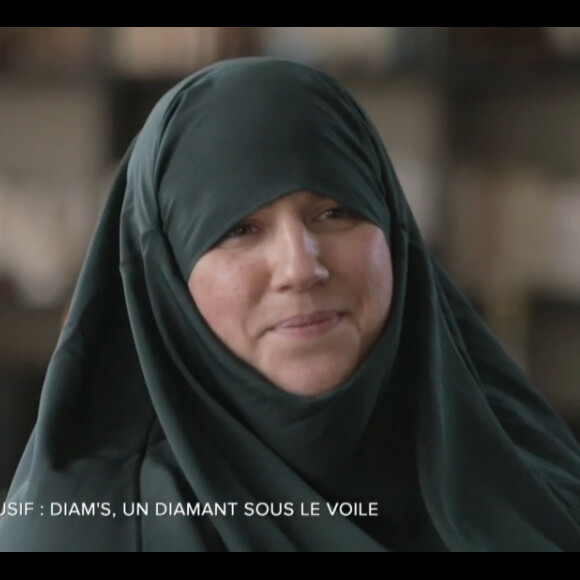 L'ex-chanteuse Mélanie Georgiadès, alias Diam's, interviewée dans le magazine d'information Sept à huit sur TF1, le dimanche 24 mai 2015.