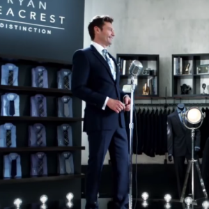 Ryan Seacrest et Martha Stewart - Les stars font la promotion du Black Friday pour la chaîne de magasins Macy's / vidéo postée sur Youtube.