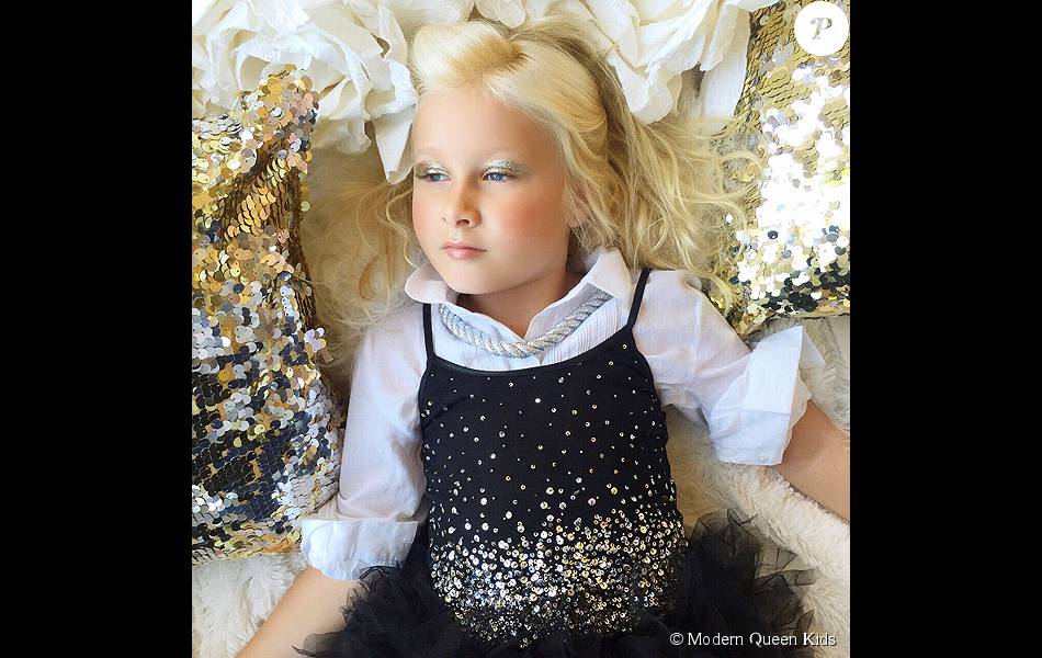 Stella, la fille de Tori Spelling joue les mannequins pour la marque