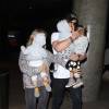 Chris Hemsworth, Elsa Pataky et leurs enfants Sasha, Tristan et India Rose arrivent à l'aéroport LAX de Los Angeles. Le 26 juillet 2015.