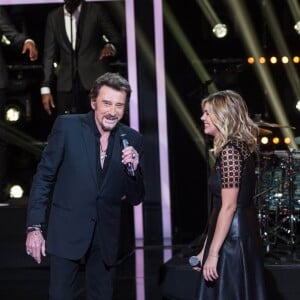 Exclusif - Johnny Hallyday et Louane Emera - Enregistrement le 28 octobre de l'émission "Le Grand Show : Spécial Johnny Hallyday". Diffusion sur France 2 le 28 novembre ©Cyril Moreau/Bestimage.