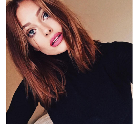 Caroline Receveur est devenue rousse / photo postée sur Instagram. Automne 2015.