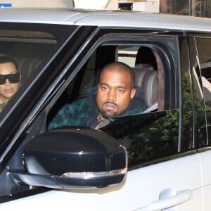 Kim Kardashian et son mari Kanye West sont allés rendre visite à Lamar Odom à l'hôpital Cedars Sinai à Los Angeles, le 26 novembre 2015.