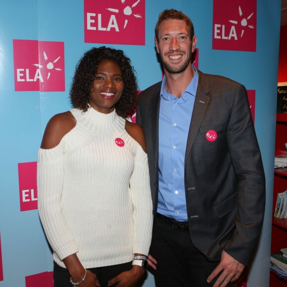 Exclusif - Alain Bernard (coach de l'année 2016), Muriel Hurtis (coach de l'année 2015) - Conférence de presse du bilan de la 5ème édition de l'opération "Mets tes baskets dans l'entreprise" de l'association ELA au siège de la FDJ à Boulogne-Billancourt le 26 novembre 2015. © CVS