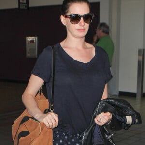 Anne Hathaway enceinte à Los Angeles le 6 novembre 2015.