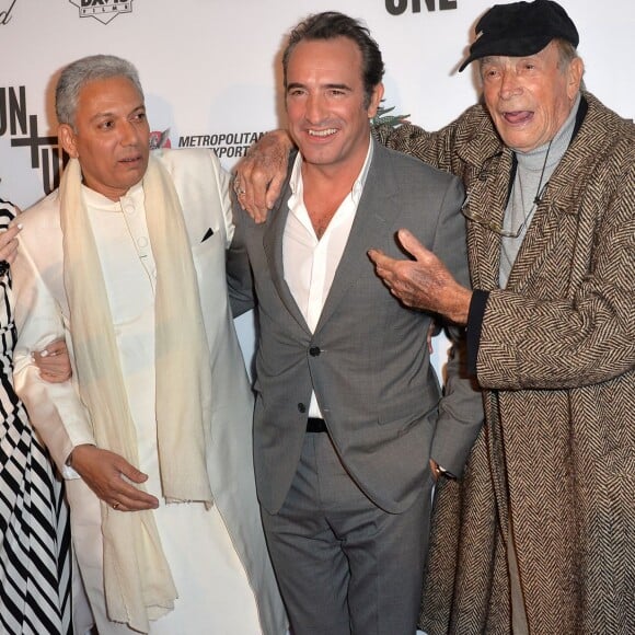 Elsa Zylberstein, Rahul Vohra, Jean Dujardin et Venantino Venantini - Avant première du film "Un + Une" de Claude Lelouch à l'UGC Normandie à Paris le 23 novembre 2015.