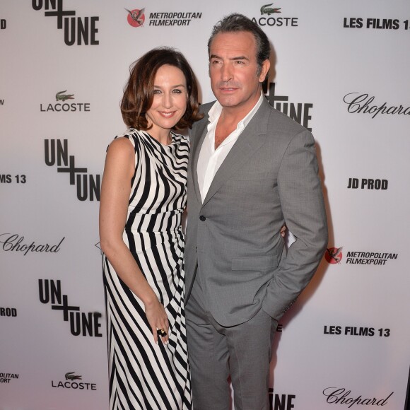 Elsa Zylberstein, Jean Dujardin - Avant première du film "Un + Une" de Claude Lelouch à l'UGC Normandie à Paris le 23 novembre 2015.
