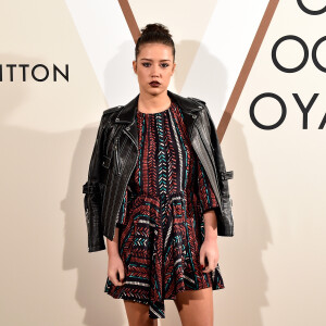 Adèle Exarchopoulos assiste au vernissage de l'exposition "Volez, Voguez, Voyagez - Louis Vuitton" au Grand Palais. Paris, le 3 décembre 2015.