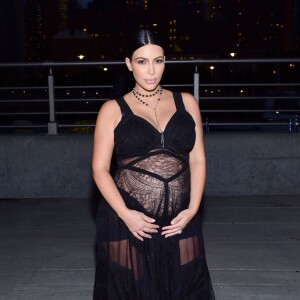 Kim Kardashian au défilé Givenchy (collection printemps-été 2016) à New York, le 11 septembre 2015.