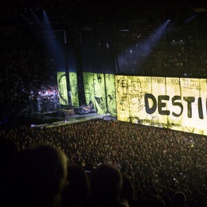 Le groupe U2 (Bono, The Edge, Adam Clayton, Larry Mullen Junior) en concert à l'AccorHotels Arena à Paris, le 6 décembre 2015.