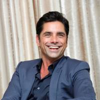 John Stamos, 52 ans : Le beau gosse dévoile ses jolies fesses !