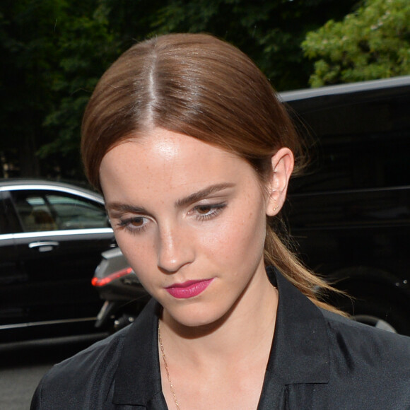 Emma Watson - Arrivée des people au défilé de mode Giambattista Valli Haute Couture Automne-Hiver 2014/2015 au Grand Palais à Paris, le 7 juillet 2014.