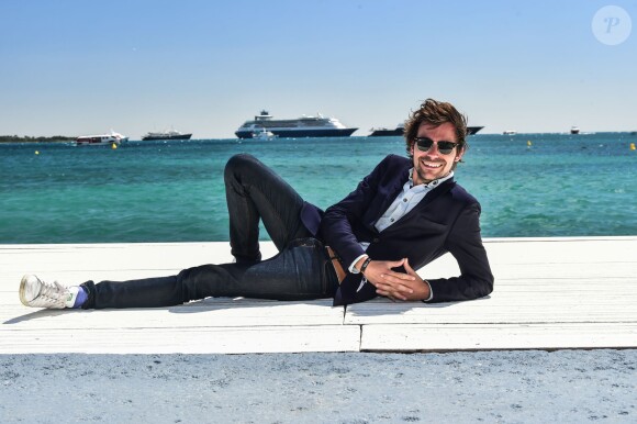 Bertrand Chameroy sur la plage du Majestic 68 lors du 68e Festival International du Film de Cannes, le 16 mai 2015.