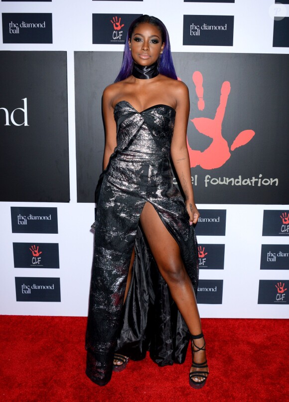 Justine Skye lors du 2e Diamond Ball annuel organisé par Rihanna et l'association The Clara Foundation au Barker Hanger à Los Angeles, le 10 décembre 2015.