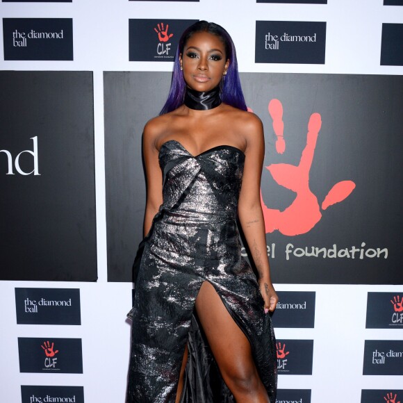 Justine Skye lors du 2e Diamond Ball annuel organisé par Rihanna et l'association The Clara Foundation au Barker Hanger à Los Angeles, le 10 décembre 2015.