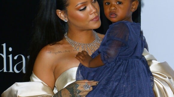 Rihanna et Majesty reines du Diamond Ball devant Kylie Jenner et Tyga, distants