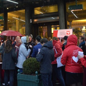 Exclusif - Opération "Les goûters du coeur" pour Mécénat Chirurgie Cardiaque au Café de la Paix à Paris le 8 décembre 2015.