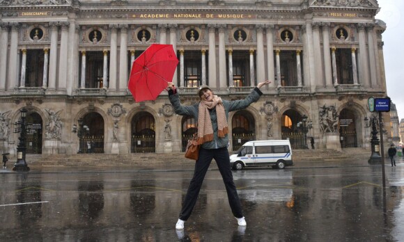 Exclusif - Inès de la Fressange est la marraine de l'opération "Les goûters du coeur" pour Mécénat Chirurgie Cardiaque au Café de la Paix à Paris le 8 décembre 2015.