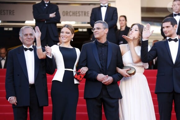 Jérémie Laheurte, Ad!e Exarchopoulos, Abdellatif Kechiche, Léa Seydoux et Brahim Chioua lors de la clôture du 66e festival du film de Cannes le 26 mai 2013.