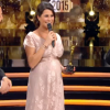 Karine Ferri, enceinte et sublime dans l'émission Les Z'awards de la télé sur TF1. Le 11 décembre 2015.