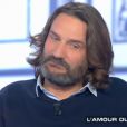 Frédéric Beigbeder se confie sur sa fille et sa compagne Lara. Emission "Salut les Terriens !", sur Canal+, le 12 décembre 2015.