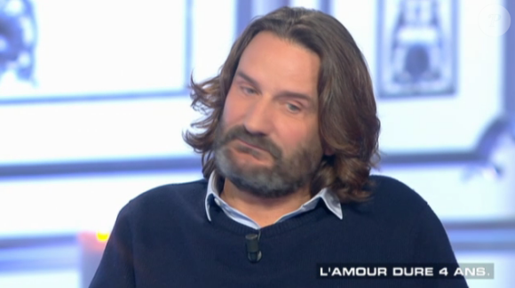 Frédéric Beigbeder se confie sur sa fille et sa compagne Lara. Emission "Salut les Terriens !", sur Canal+, le 12 décembre 2015.