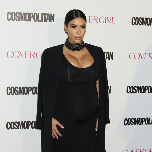 Kim Kardashian, enceinte à la soirée du 50ème anniversaire de la revue féminine ‘Cosmopolitan' au Ysabel à West Hollywood, le 12 octobre 2015.