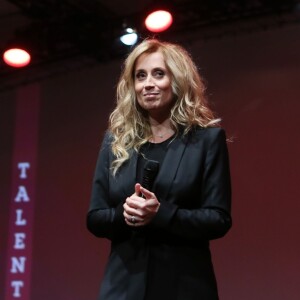 Lara Fabian - Concert de la 11e édition des Trophées de la fédération des APAJH au Carrousel du Louvres à Paris le 10 novembre 2015. © CVS / Bestimage