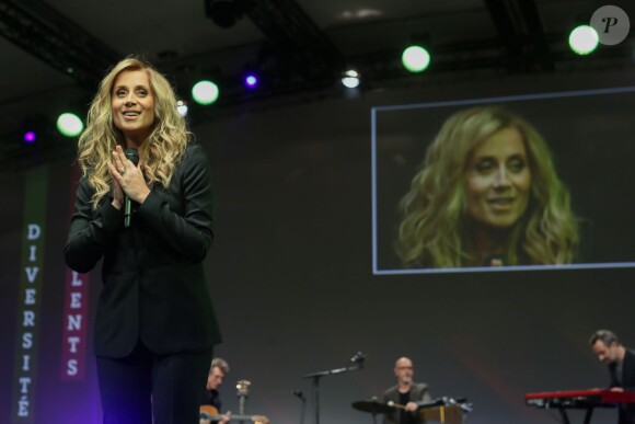 Lara Fabian - Concert de la 11e édition des Trophées de la fédération des APAJH au Carrousel du Louvres à Paris le 10 novembre 2015. © CVS / Bestimage