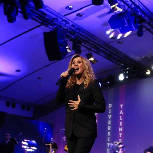 Lara Fabian - Concert de la 11e édition des Trophées de la fédération des APAJH au Carrousel du Louvres à Paris le 10 novembre 2015. © CVS / Bestimage