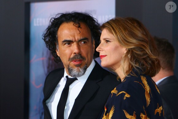 Alejandro Gonzalez Inarritu et sa femme Maria Eladia Hagerman à la première de 'The Revenant' au TCL Chinese Theatre à Hollywood, le 16 décembre 2015.