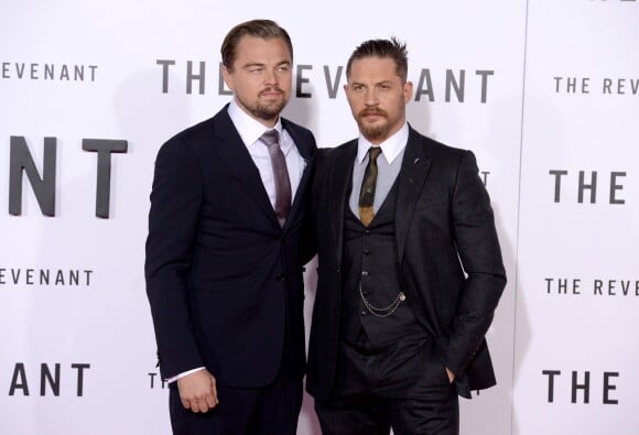 Leonardo DiCaprio et Tom Hardy à la première de 'The Revenant' au TCL Chinese Theatre à Hollywood, le 16 décembre 2015.