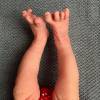 Virginie Hocq a annoncé la naissance de son bébé avec cette photo sur Facebook le 16 décembre 2015