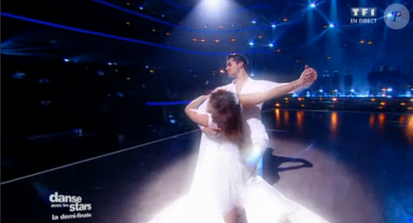 Priscilla et Christophe Licata, dans la demi-finale de Danse avec les stars 6, le vendredi 18 décembre 2015 sur TF1.