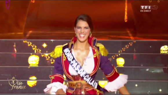 Miss Nord-pas-de-Calais - Premier tableau, 11 Miss défilent en pirates, lors de l'élection Miss France 2016 le samedi 19 décembre 2015 sur TF1