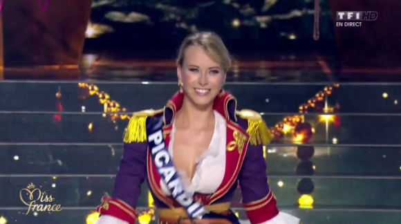 Miss Picardie - Premier tableau, 11 Miss défilent en pirates, lors de l'élection Miss France 2016 le samedi 19 décembre 2015 sur TF1