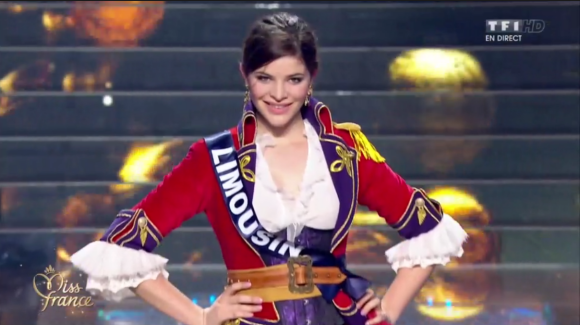 Miss Limousin - Premier tableau, 11 Miss défilent en pirates, lors de l'élection Miss France 2016 le samedi 19 décembre 2015 sur TF1