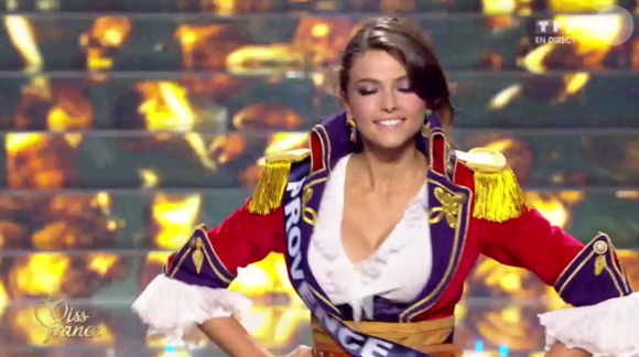 Miss Provence - Premier tableau, 11 Miss défilent en pirates, lors de l'élection Miss France 2016 le samedi 19 décembre 2015 sur TF1